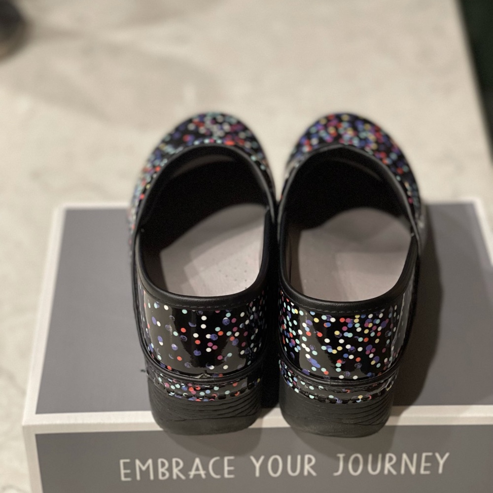 Dansko Confetti Lt Clogs - image 3